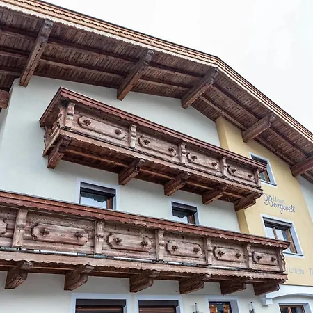 Bergwelt B نيديراو